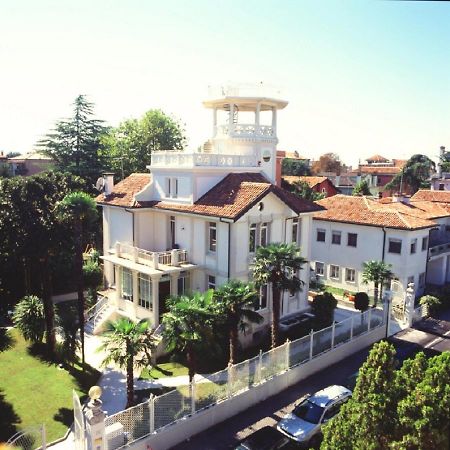 Hotel Villa Delle Palme Венеция-Лидо Экстерьер фото