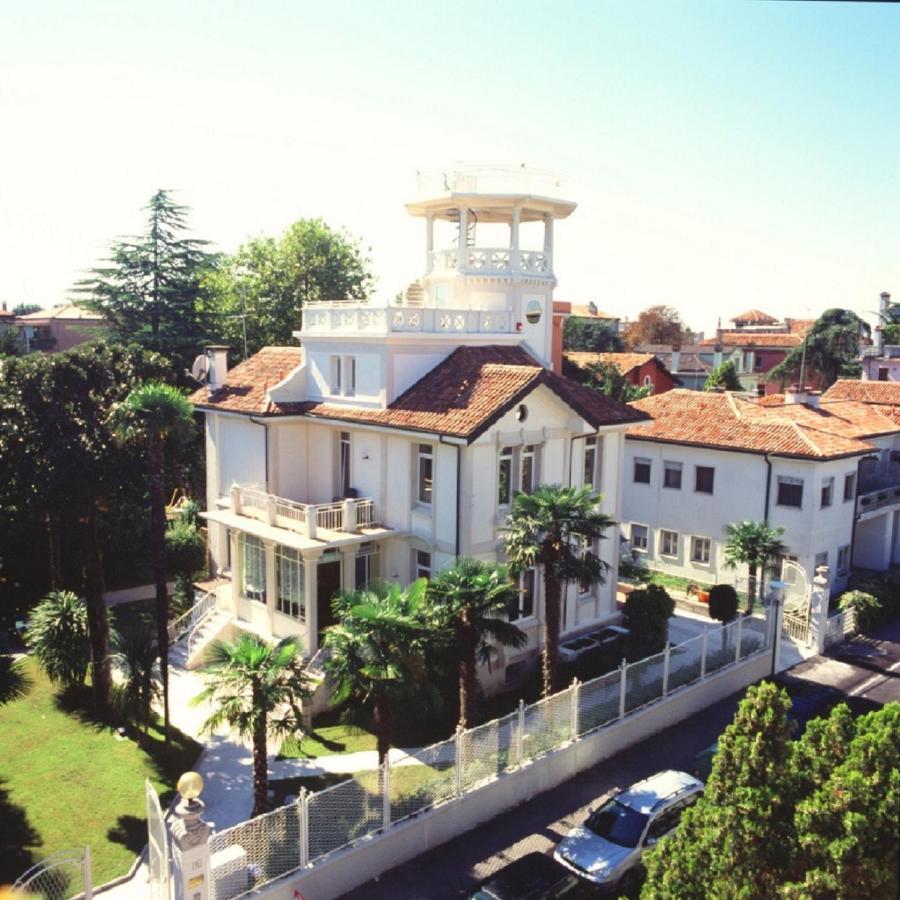 Hotel Villa Delle Palme Венеция-Лидо Экстерьер фото