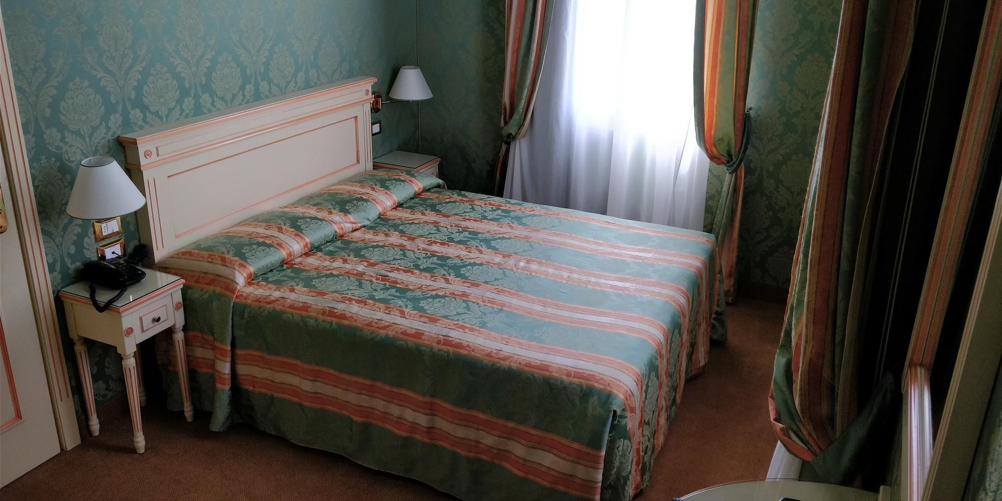 Hotel Villa Delle Palme Венеция-Лидо Экстерьер фото